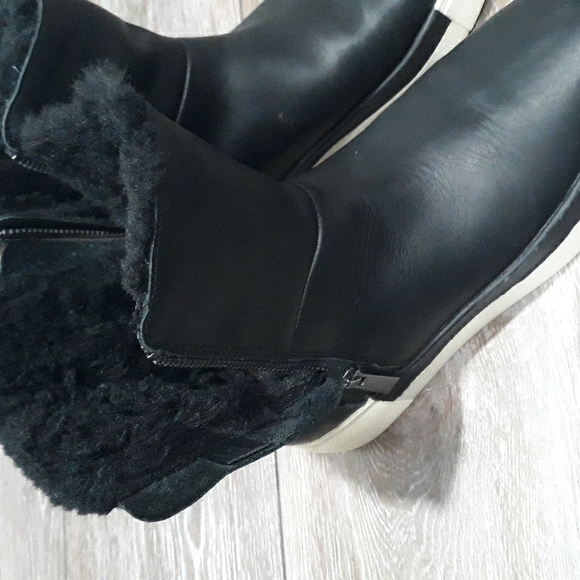J Slides NYC black leather two zip lined ankle boots. Size 7 - Picture 3 of 10